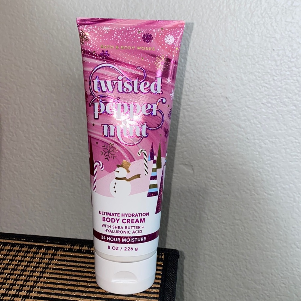 Brand New Bath & Body Works twisted peppermint ultimate hydration body cream